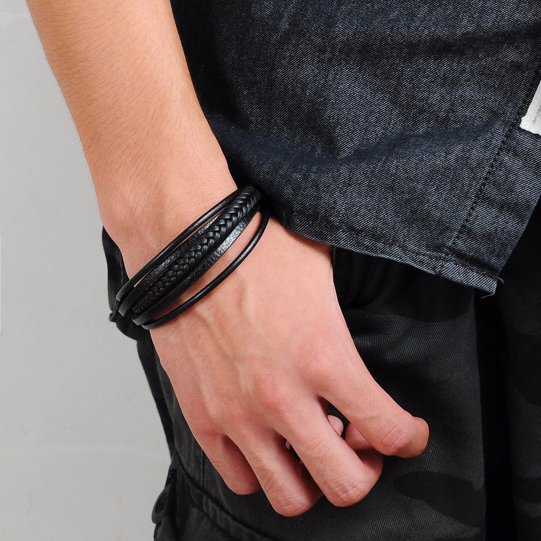 Beau Outerwear  Magnetic Rope Chain Bracelet