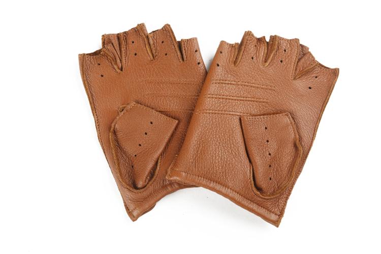 Beau Outerwear  Mounting Gloves