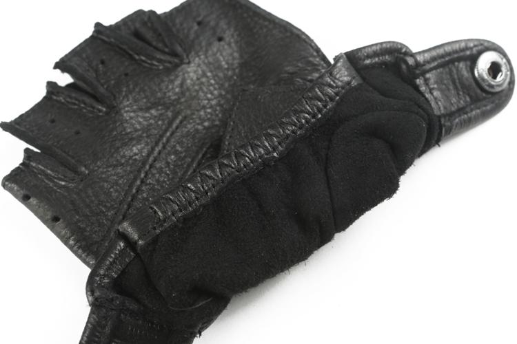 Beau Outerwear  Mounting Gloves